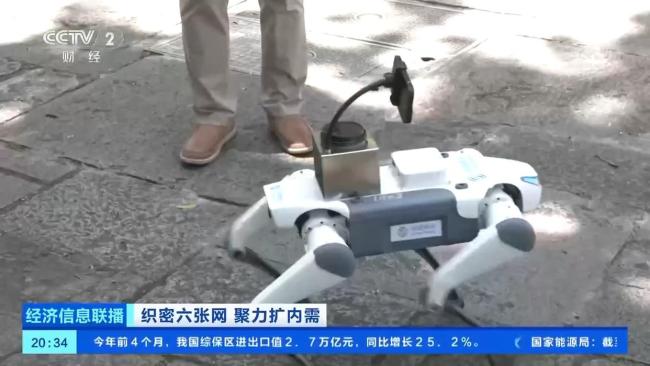 导游机器人、外卖机器狗上岗 5G-A网络助力智能服务