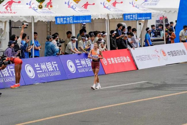 次仁措姆斬獲蘭馬中國籍女子組第一 刷新塵封15年紀(jì)錄