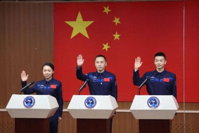 香港航天員黎家盈四重身份 星辰大海的橋梁