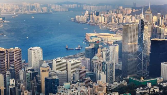 内地买家挤爆香港楼市