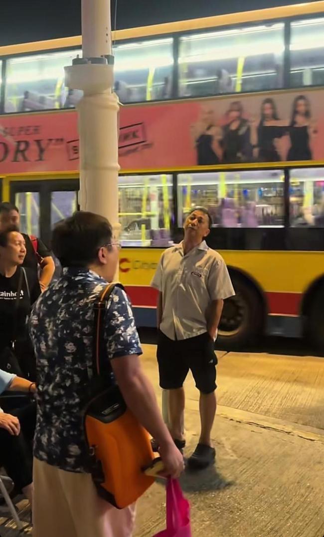 游客在香港买雪糕说普通话被骂 歧视事件引发热议