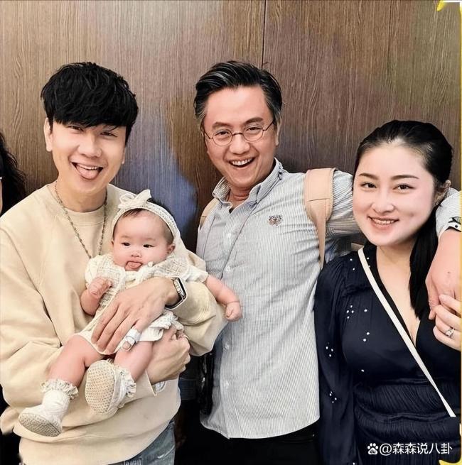 林俊杰母亲回应是否喜欢七七 态度微妙闪烁其词