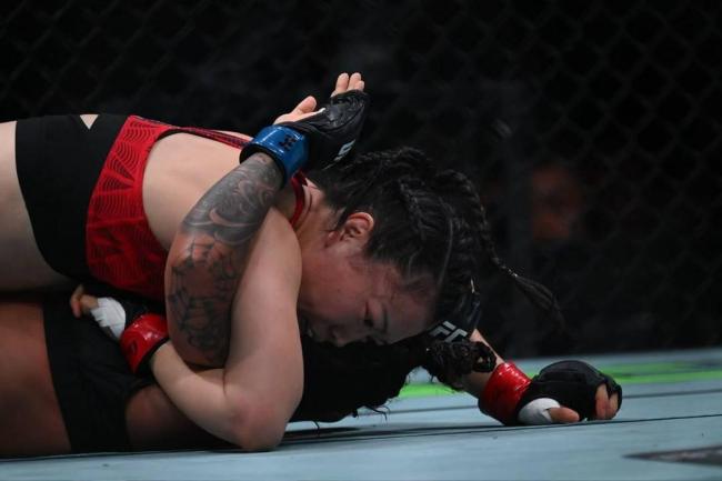 “格斗女中医”斩获UFC生涯首胜 科学与坚持铸就胜利