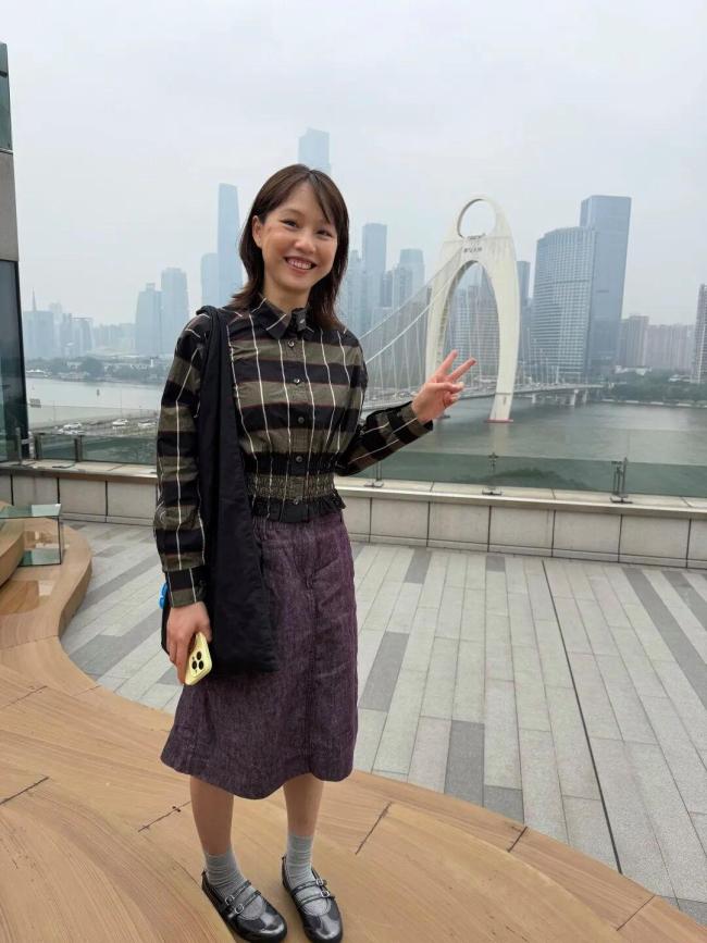 清华硕士转行纹眉最高月入10万 学历不是枷锁