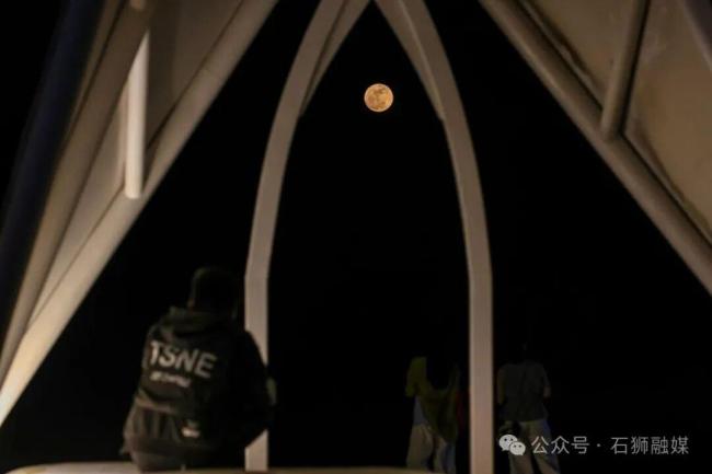 今晚“蓝月亮”要来了 年度最小满月同现