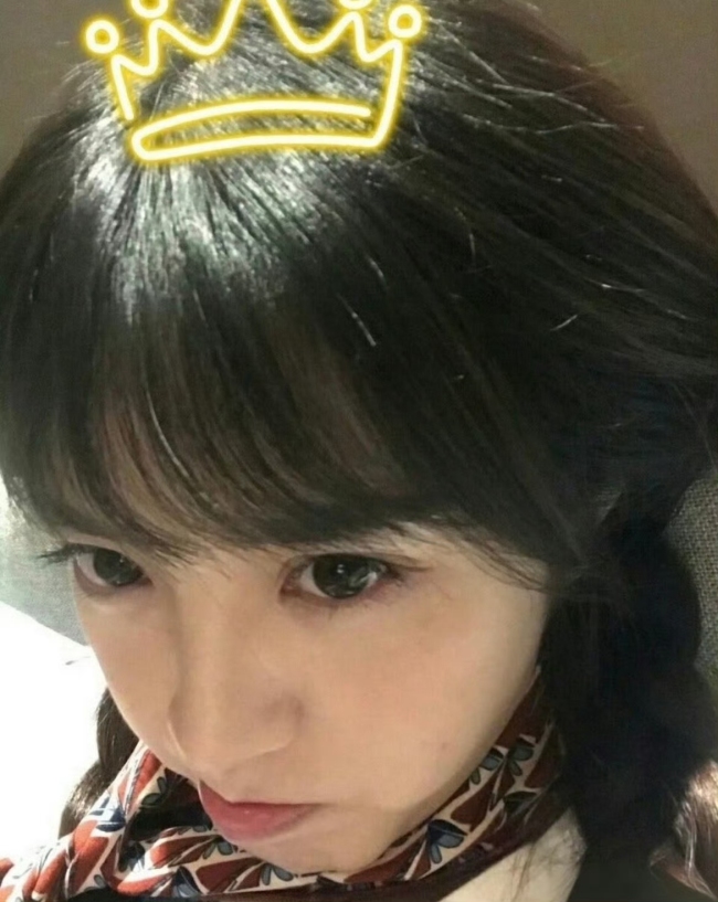 网友晒田曦薇初中毕业照 从小美到大引发热议