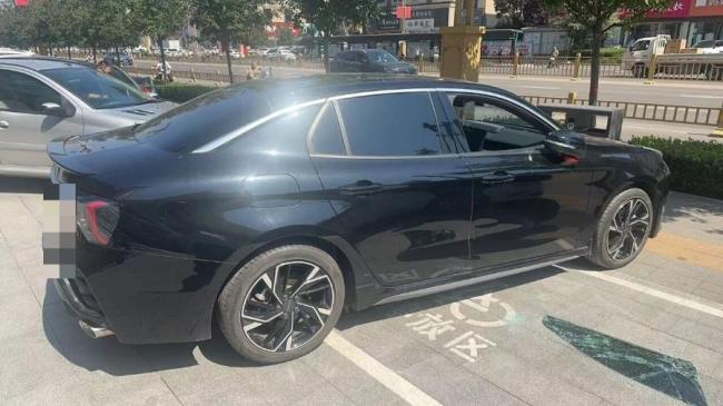 长治警方抓获砸车盗窃嫌疑人 12小时极速破案