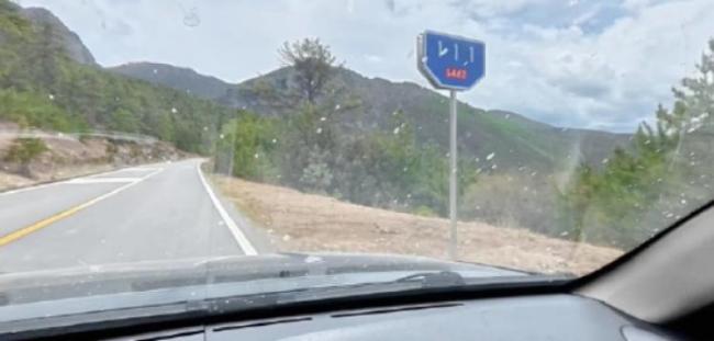 媒體評景區(qū)圈國道攔路收費(fèi) 公共路權(quán)不容侵犯