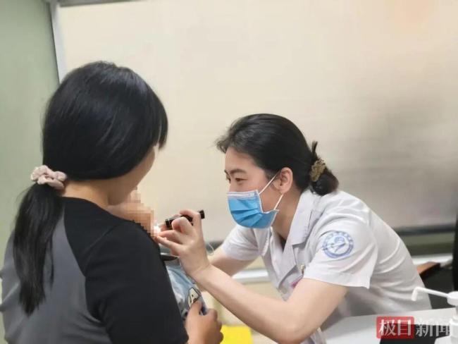姐姐一句話救了弟弟一命 童言觸發(fā)救治預(yù)警