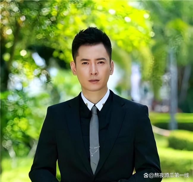 韩栋直播哭诉没戏拍 流量时代下的无奈泪目
