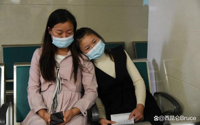 肝衰竭姐姐放棄治療救弟痛哭不想死 家庭困境下的無(wú)奈選擇