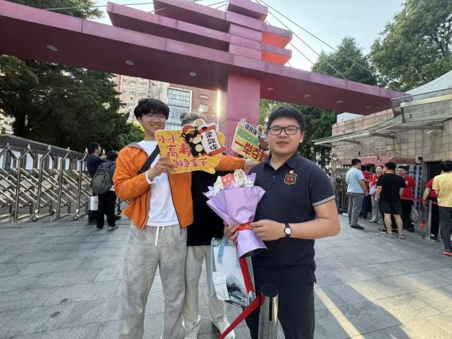 一天就考完 他們的高考已提前結(jié)束 春考助力輕松收官
