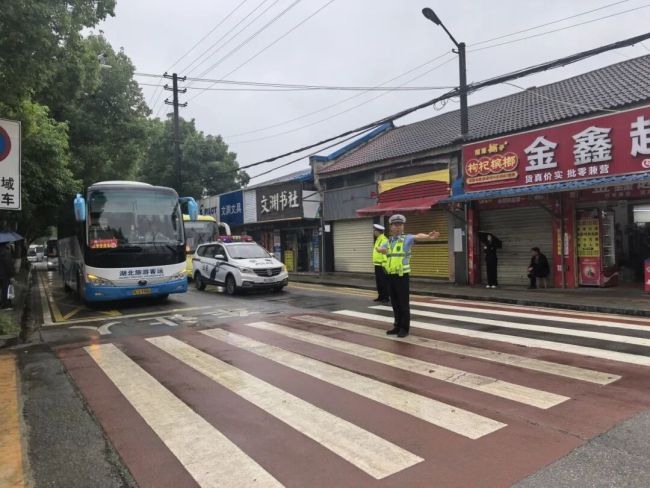 59岁民警退休前最后一次护考