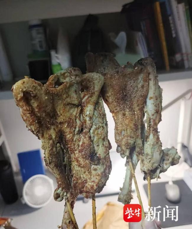 鵝腿阿姨曾稱食品安全沒(méi)出過(guò)差錯(cuò) 鴨腿冒充引發(fā)爭(zhēng)議