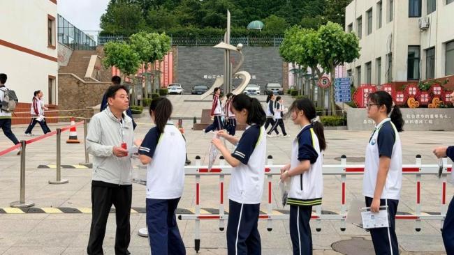 媒体：青岛中考数学试题难度适中 贴近生活注重创新