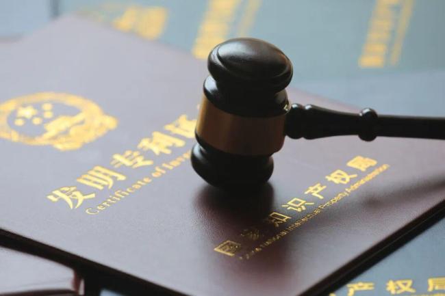 影石创新迎专利战火叠加解禁洪峰 股价承压考验估值