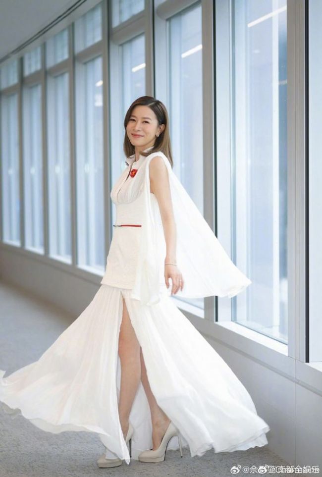 佘诗曼回答是否出演新闻女王3