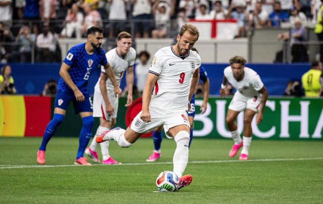 英格兰4-2战胜克罗地亚取开门红