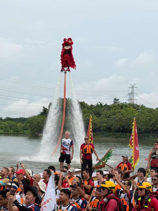 广州海珠湿地龙船景举行 非遗与科技共舞