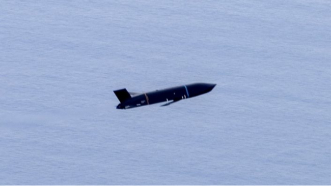 美军F-35C外挂大型导弹有何考量 改变未来海战模式