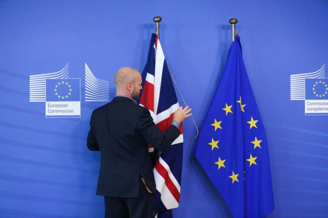 脱欧公投十年：英国民众不满情绪攀升