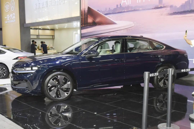 大众迈腾PHEV、探岳L PHEV上市 插混新选择
