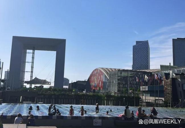 在没有空调的巴黎感受世纪热浪 高温下的生活挑战