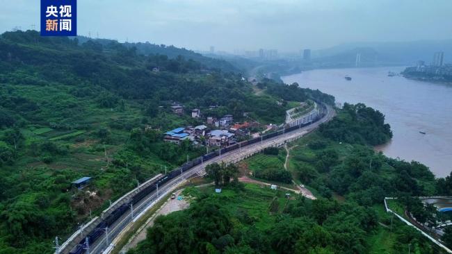 成渝铁路改造工程江津至铜罐驿段双线通车