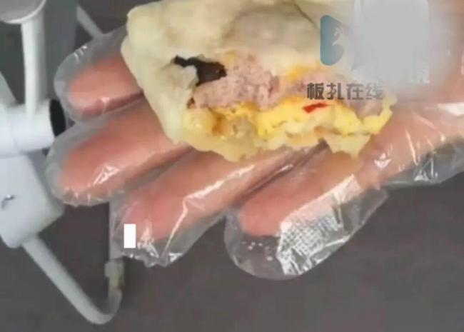 Tims一门店被指吃出蟑螂 顾客索赔未果