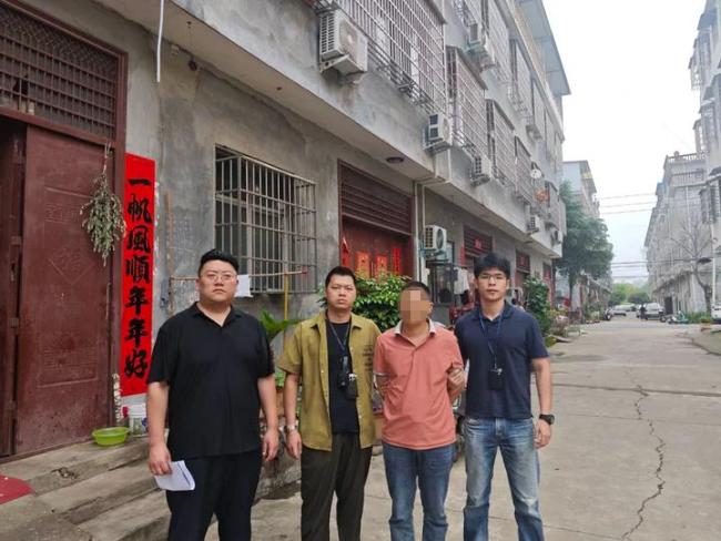 列车上两人搭档“掏芯”行窃被刑拘 1万元现金不翼而飞