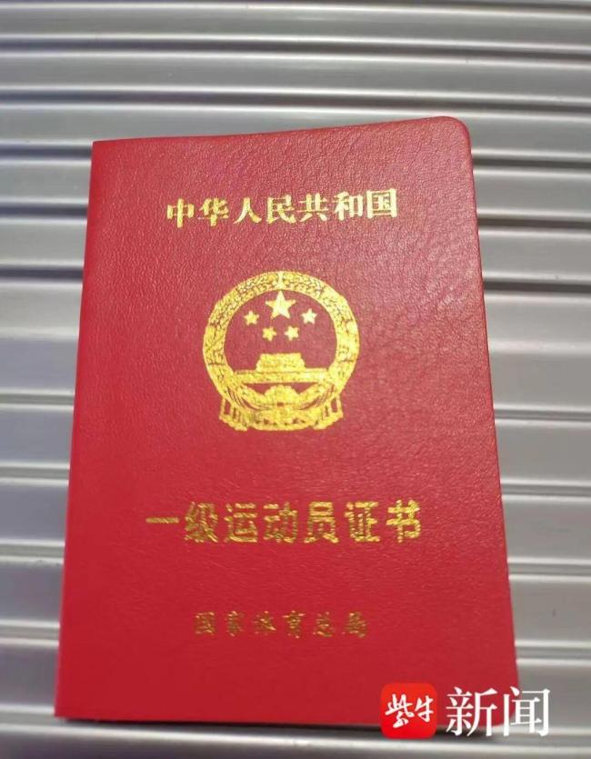 被游客掰断手腕的景区NPC发声 维权之路艰难开启