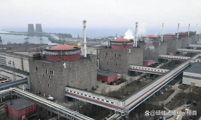 俄乌大规模互袭 远程打击成新常态