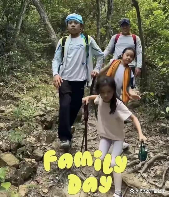 霍启刚带儿子搭游艇出海 享受专属父子时光
