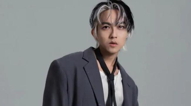 林宥嘉父亲抗癌8年离世 一生行善低调