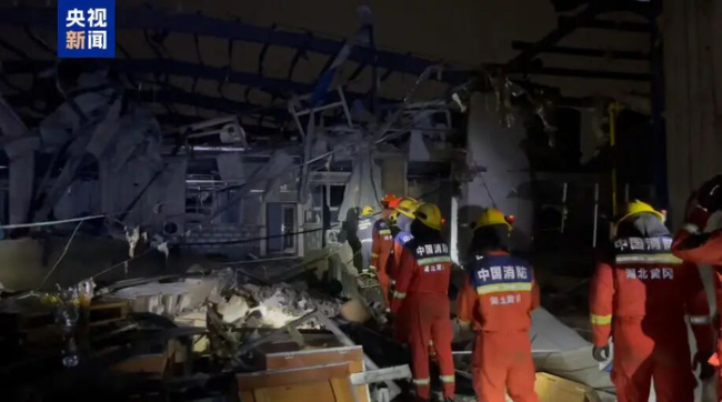 强对流天气致湖北11人死亡 多地受灾严重救援进行中