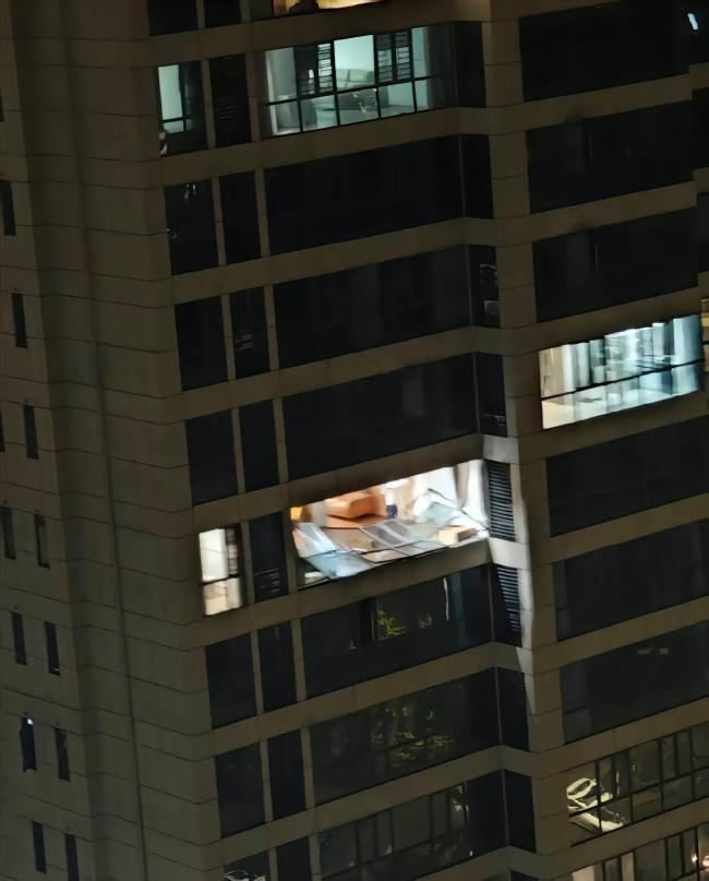 男子被大风从12楼吸走摔落 强对流天气致严重伤亡
