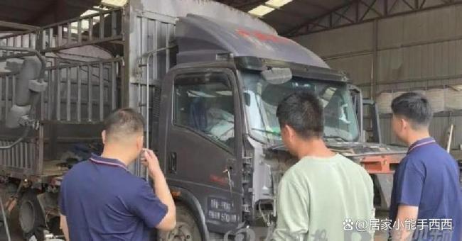 横州载甲醛货车被水困住 未发生泄露 账单与警戒线齐至