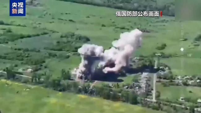 俄称控制一居民点 乌称打击俄炼油厂 双方激烈交锋持续升级