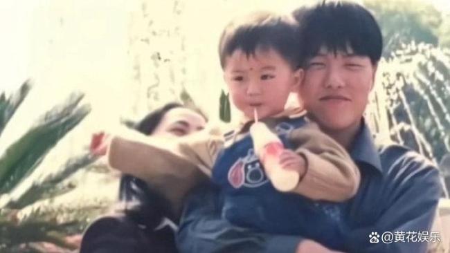 张凌赫不着急结婚生孩子 未来交给未来