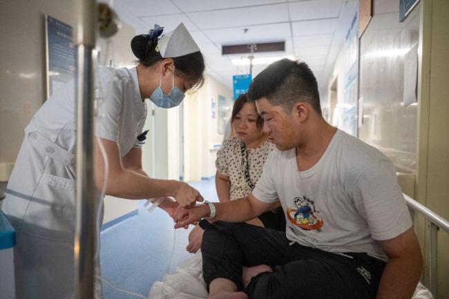 记者直击湖北黄冈龙卷风重灾区 救援与安置有序进行