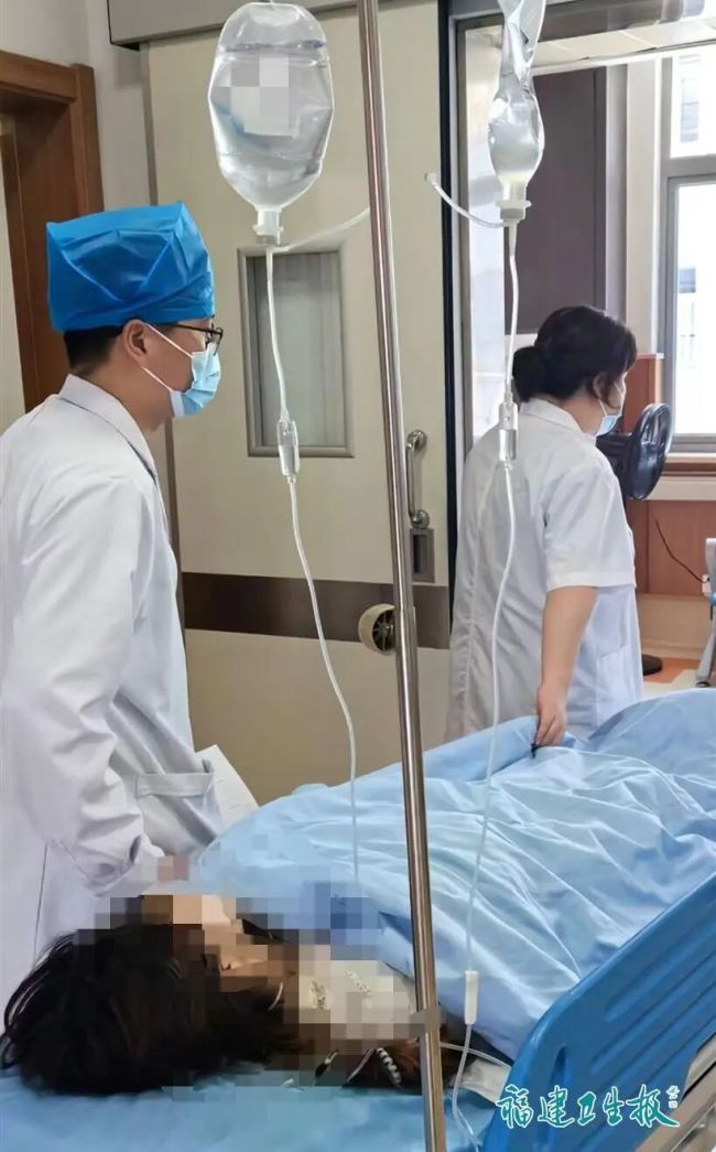 女孩肚大如怀孕20周确诊葡萄胎
