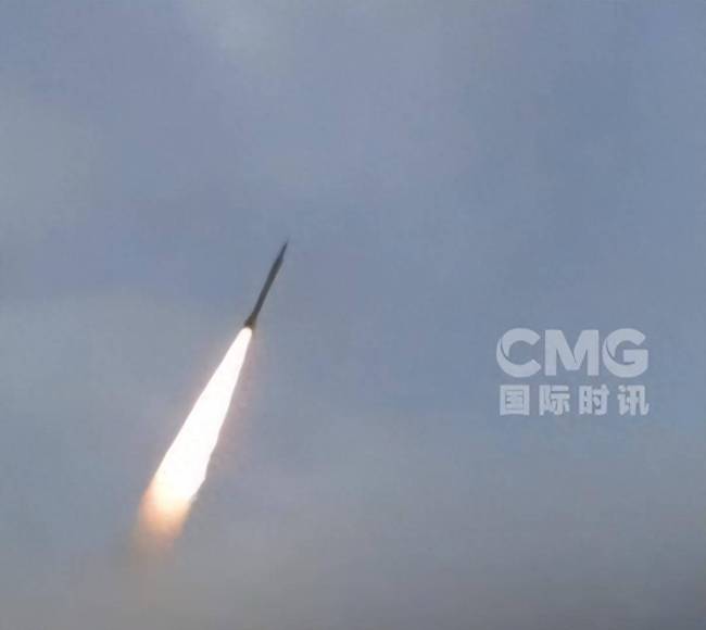 伊朗宣布关闭霍尔木兹海峡 局势升级引关注
