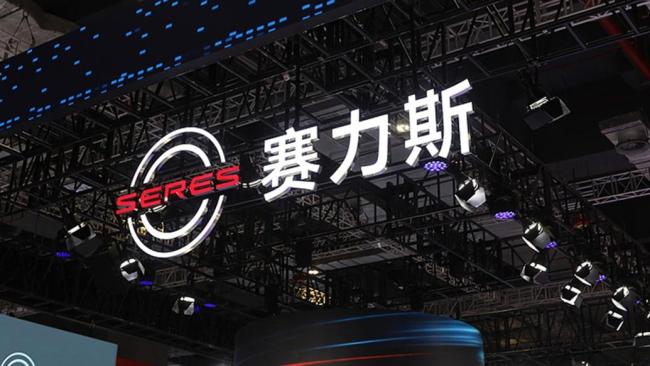 问界预亏超10亿元