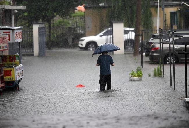 台风巴威北上 辽宁吉林雨势格外猛烈
