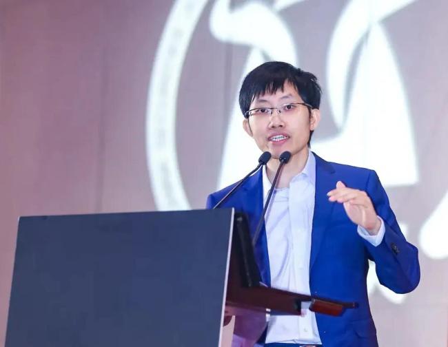 DeepSeek梁文锋成AI公司新首富