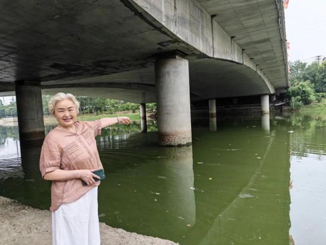 跳水救人的70岁白发奶奶找到了