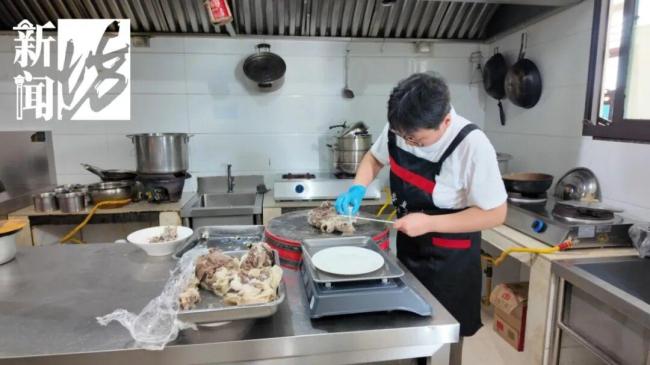 上海市民三伏天吃些啥 羊肉热汤成首选