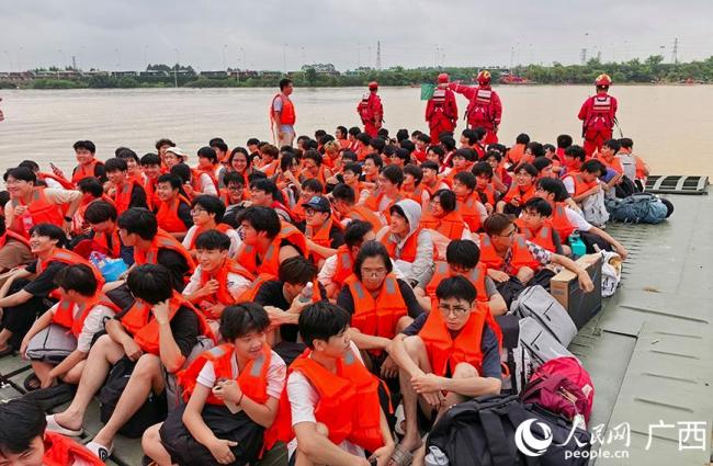 广西集结超3万人抢险队伍