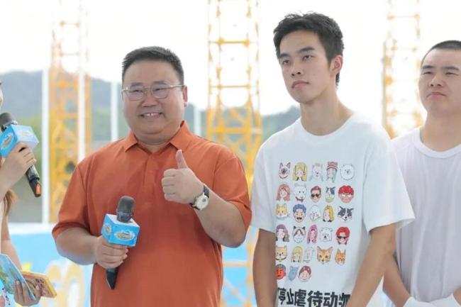 千万粉丝网红“作弊”赢得600台冰箱 公益行动感动全网