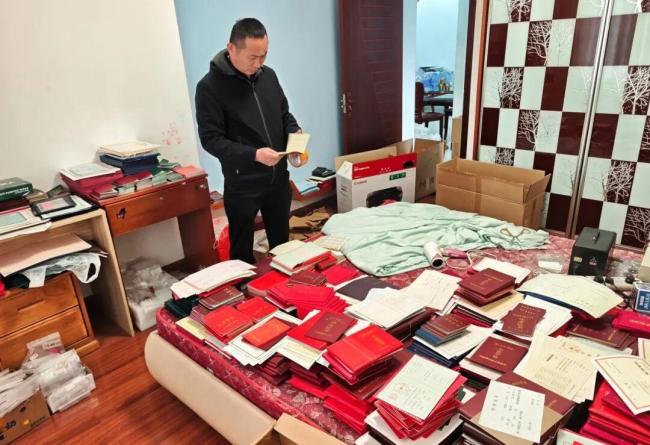 山东破获特大网络制贩假证案 涉案金额达5000万